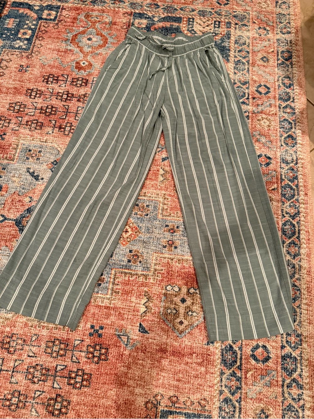 Target Women's Two-Piece Pajama Set in Sage Green and Cream - Picture 4 of 10